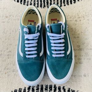 Vans Men's Green and White Sneakers